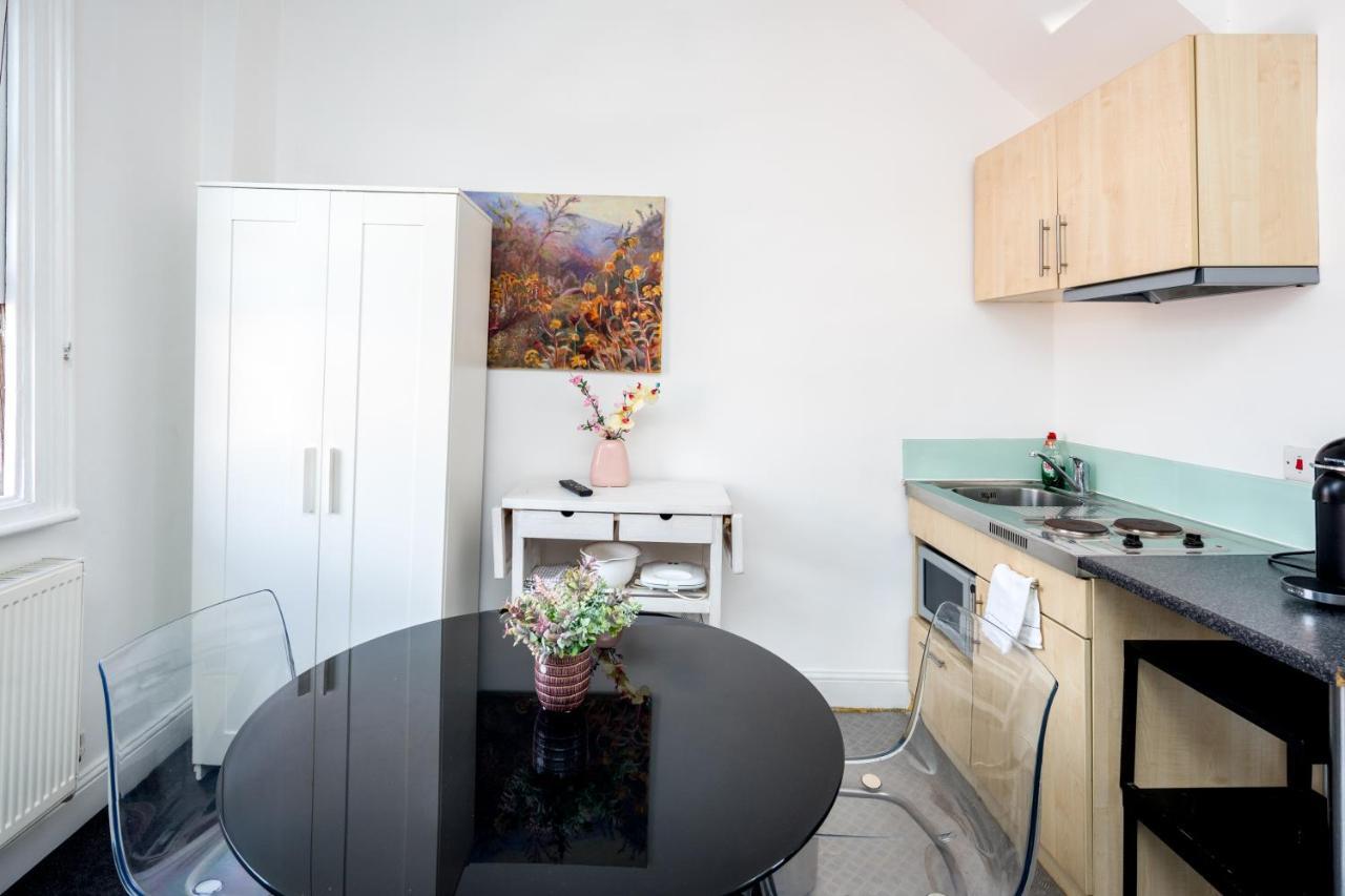 Apartmán Cosy 1-Bed Flat On King'S Road In Chelsea, West Londýn Exteriér fotografie